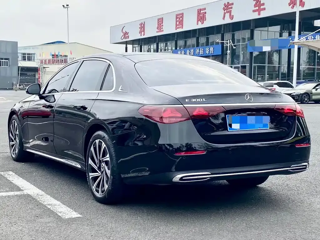 Mercedes-Benz E-Class 2024 из CN, фото 3