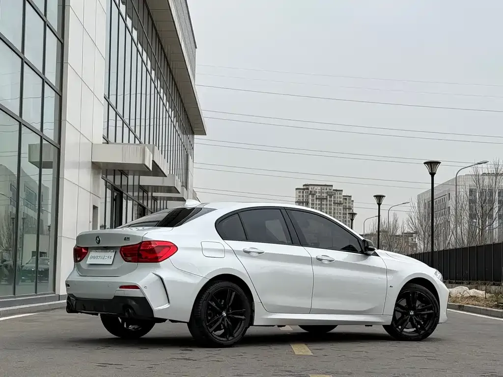 BMW 1 Series 2022 из CN, фото 3