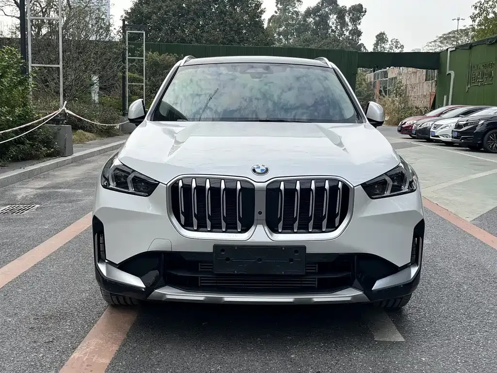 BMW X1 — фото 8