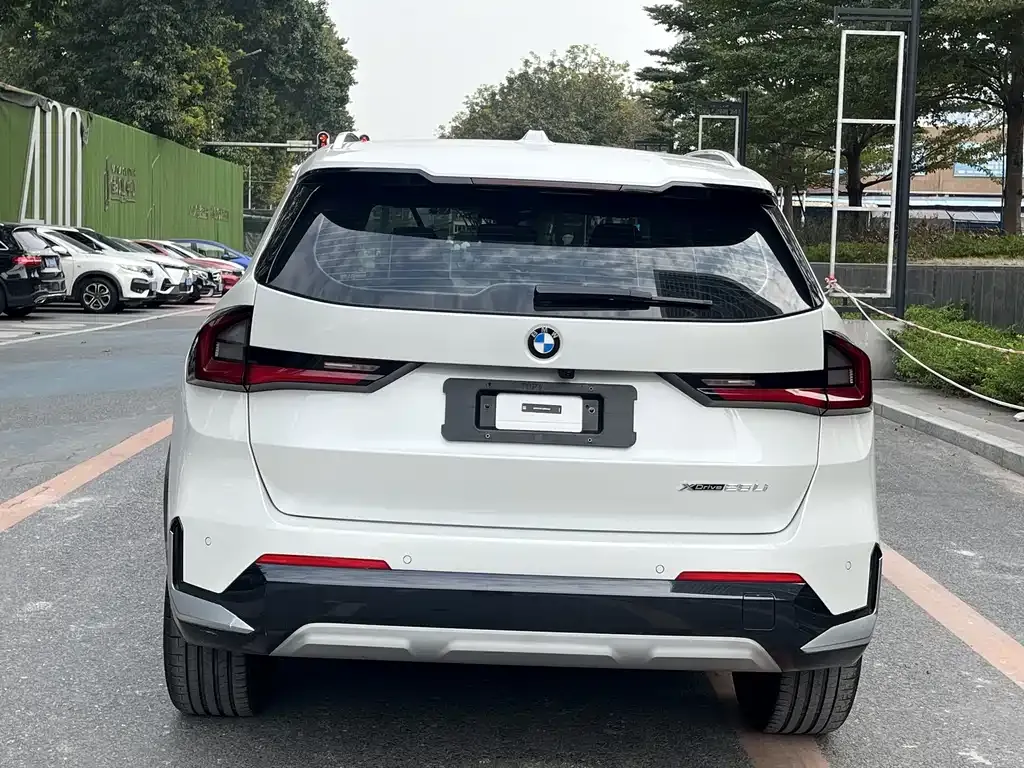 BMW X1 — фото 3