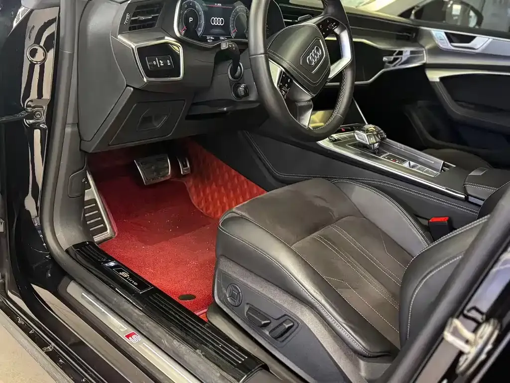 Audi A7L 2024 из CN, фото 3
