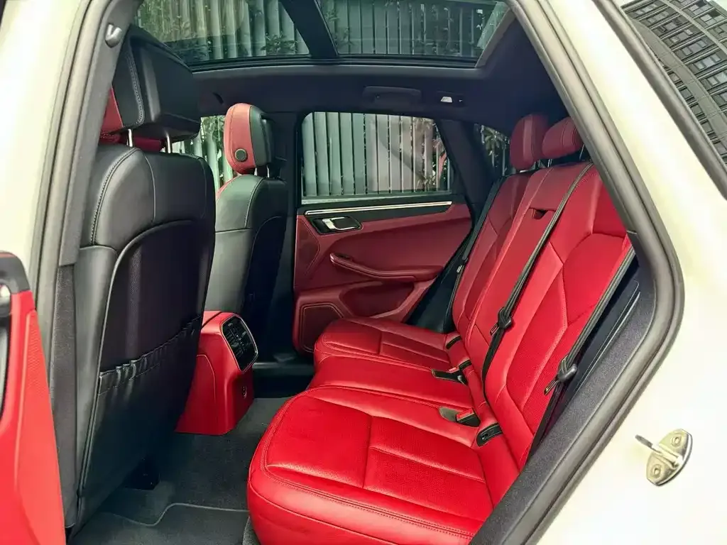 Porsche Macan 2021 из CN, фото 2