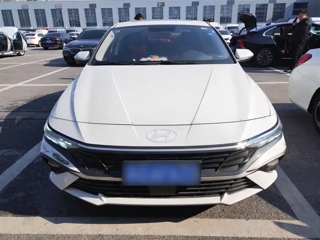 Hyundai Elantra 2024 из CN, фото 10