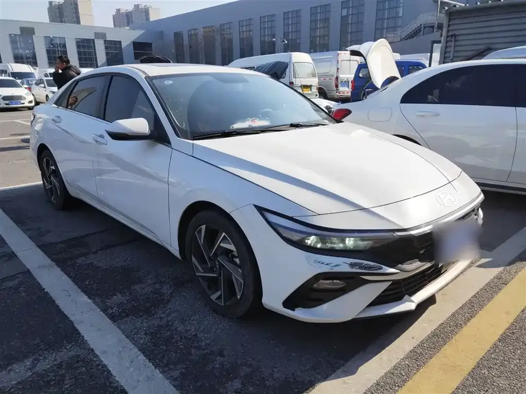 Hyundai Elantra 2024 из CN, фото 8