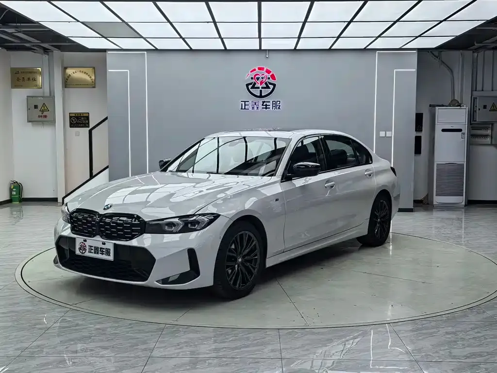 BMW 3 Series 2023 из CN, фото 1