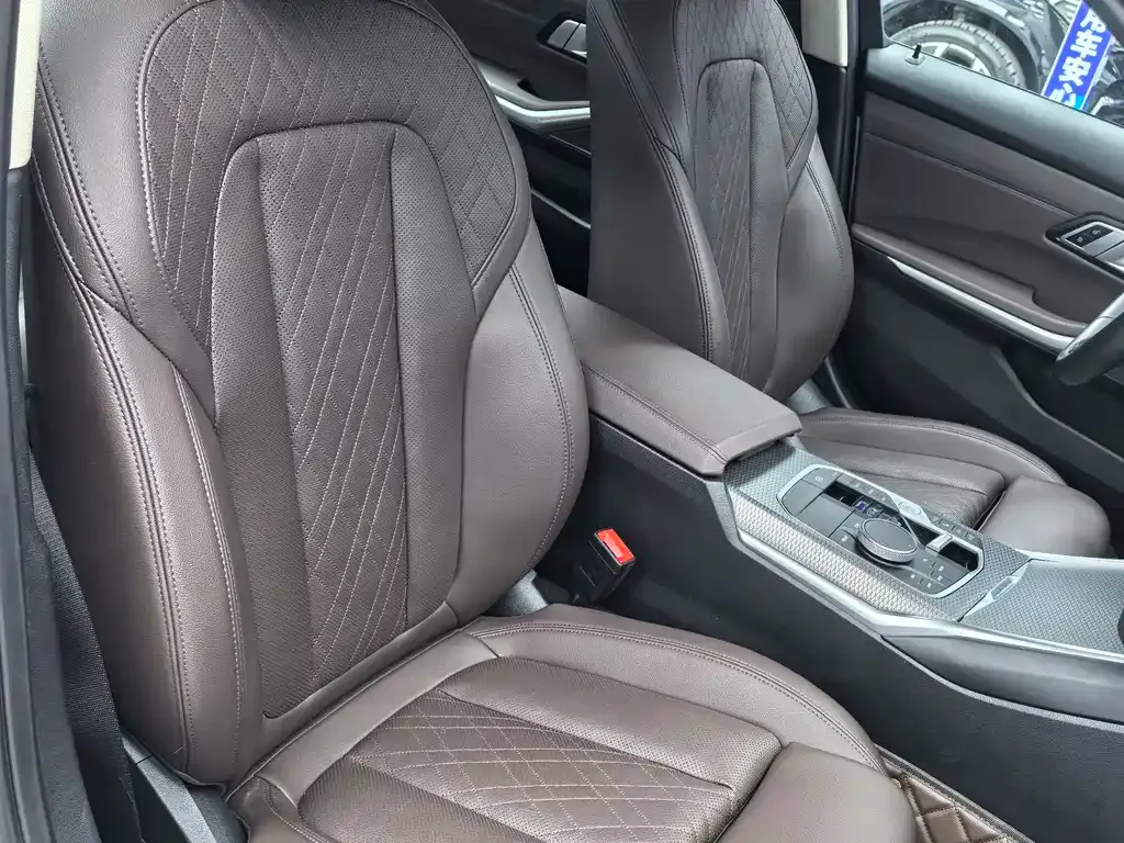 BMW 3 Series 2023 из CN, фото 6