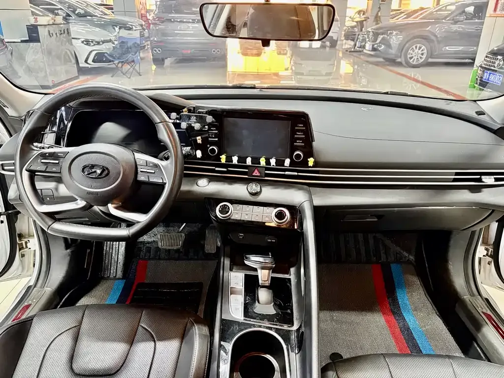 Hyundai Elantra 2023 из CN, фото 6