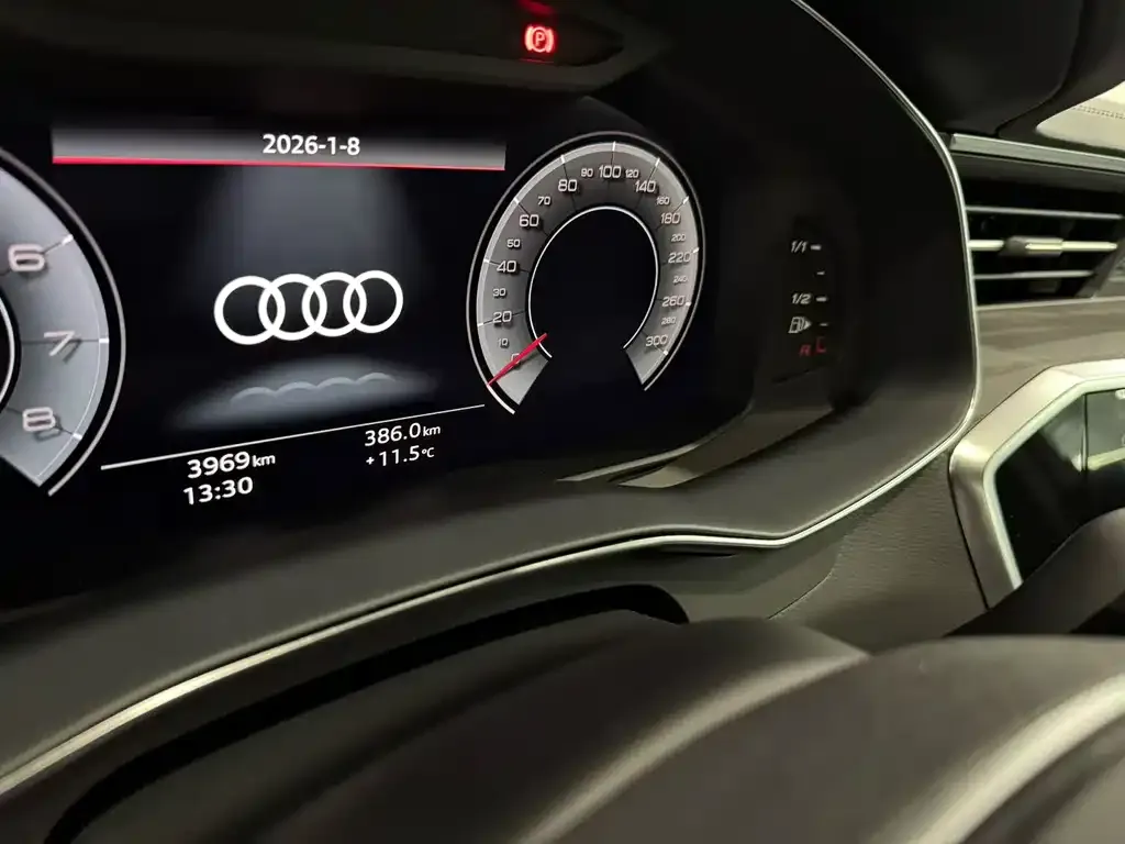 Audi A6L 2025 из CN, фото 2