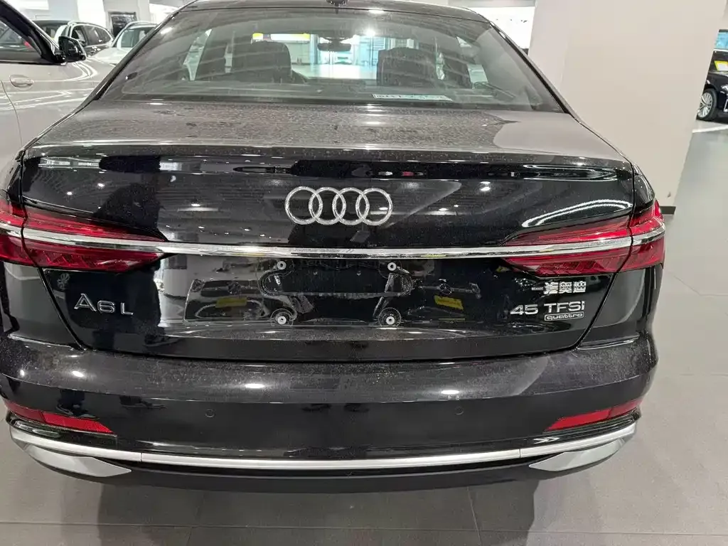 Audi A6L 2025 из CN, фото 10