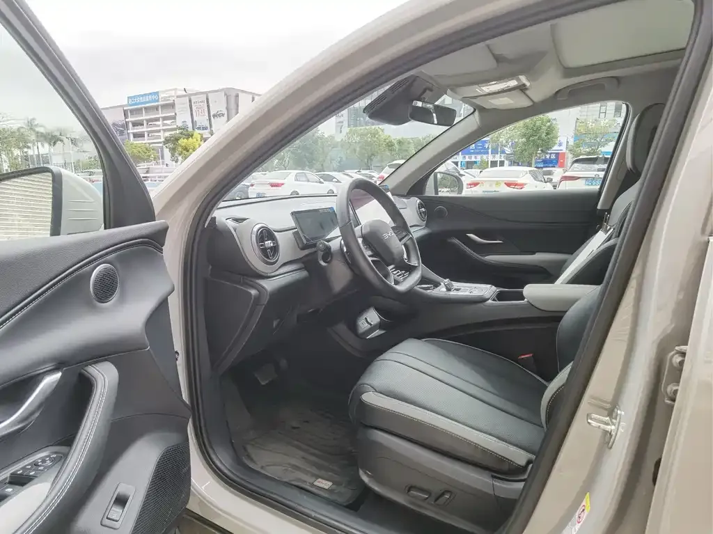 BYD Seal 05 DM-i 2025 из CN, фото 2