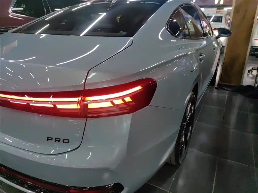 Volkswagen Passat 2024 из CN, фото 8