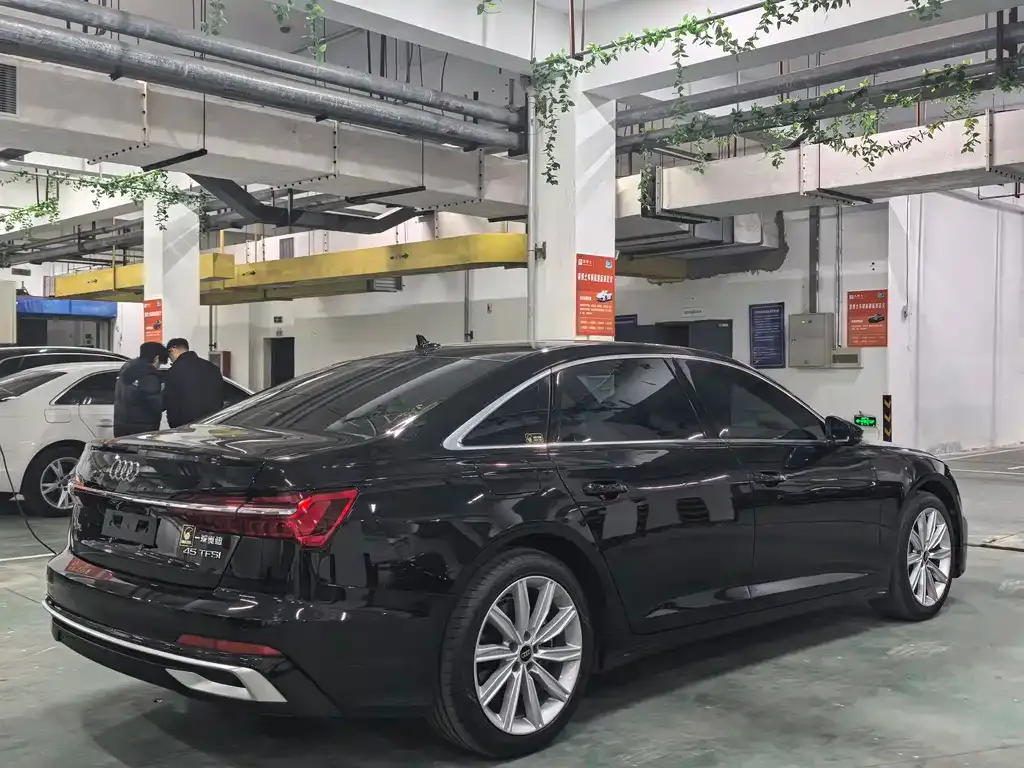 Audi A6L 2023 из CN, фото 7