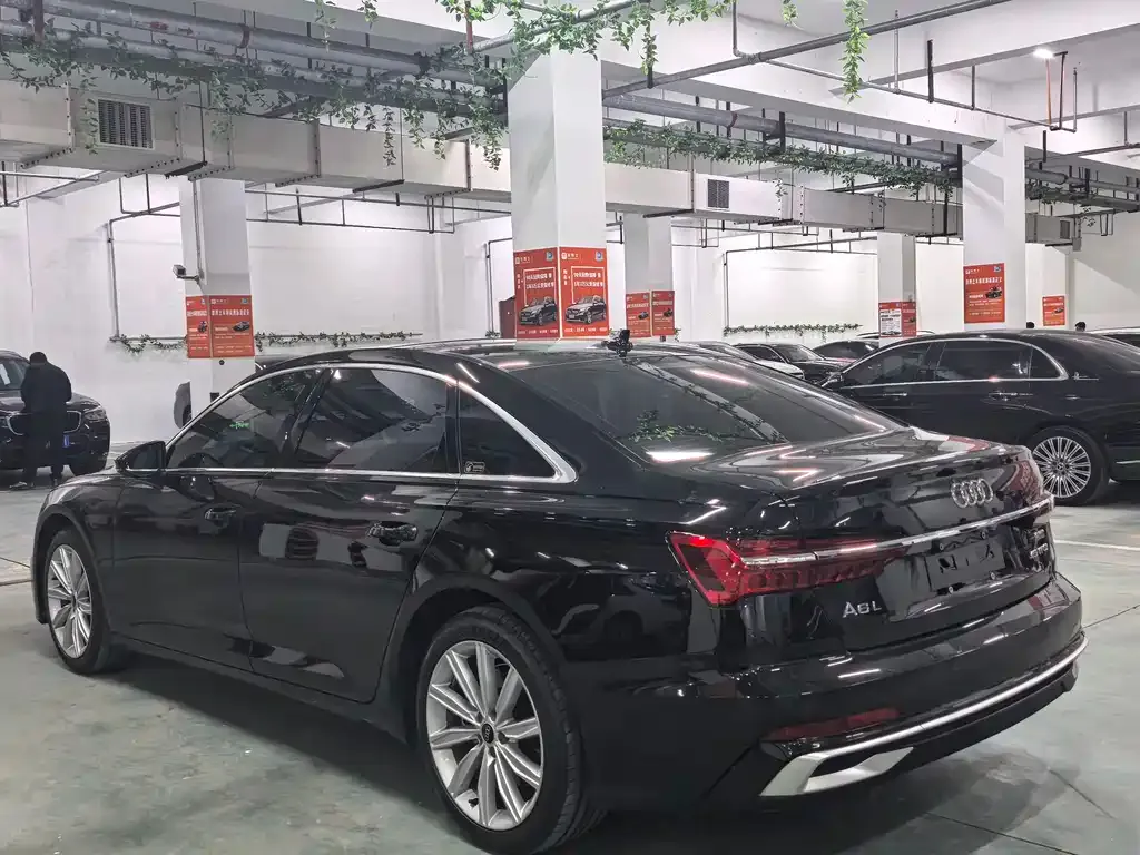 Audi A6L 2023 из CN, фото 6