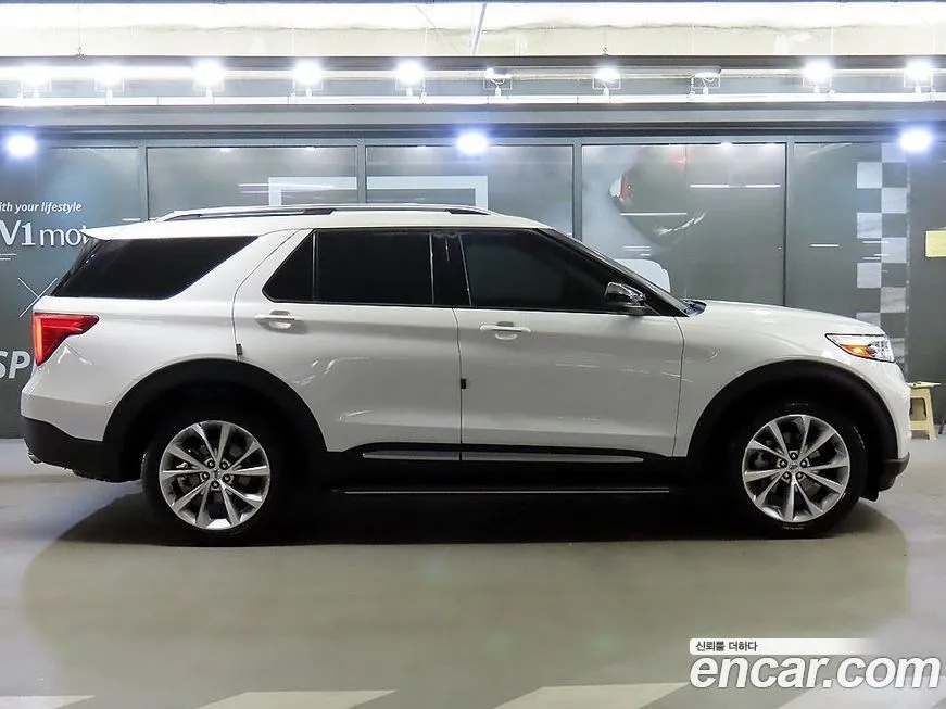 Ford Explorer 2021 из KR, фото 2
