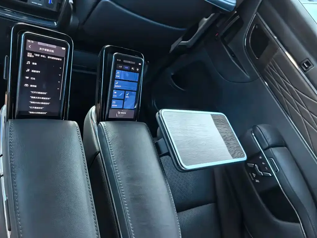 Toyota Alphard 2023 из CN, фото 3