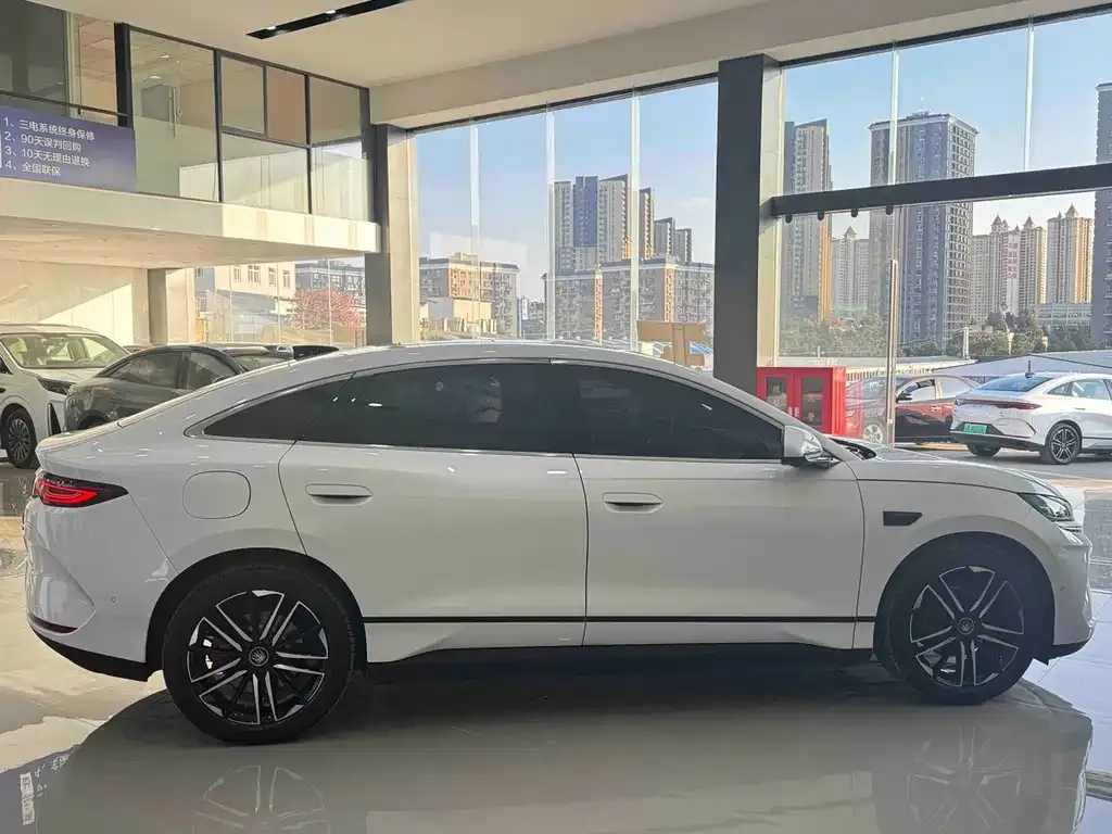BYD Qin L 2025 из CN, фото 6