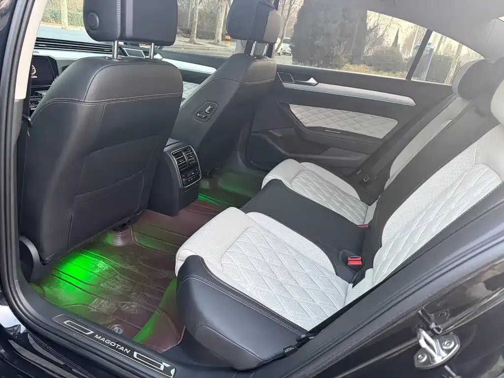 Volkswagen Magotan 2023 из CN, фото 8