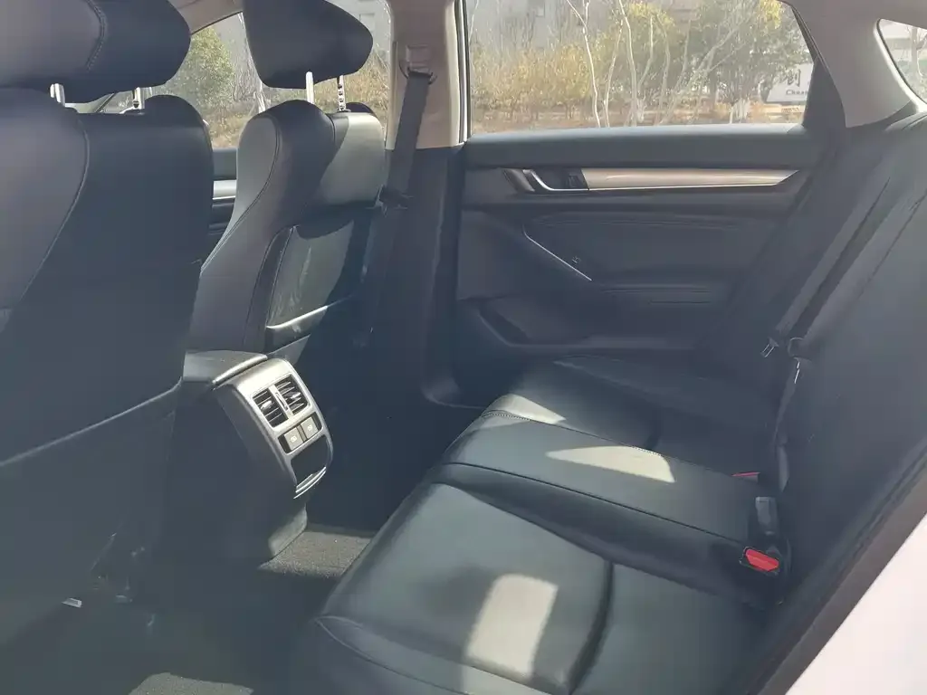 Honda Accord 2022 из CN, фото 4