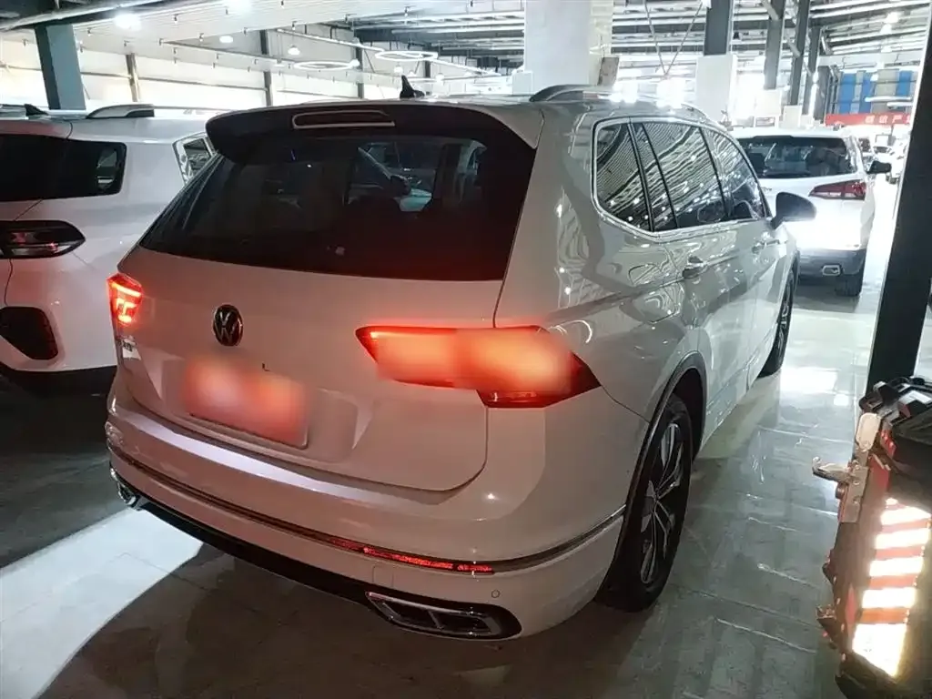 Volkswagen Tiguan L 2022 из CN, фото 5