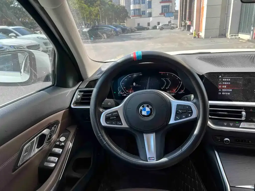 BMW 3 Series 2022 из CN, фото 7