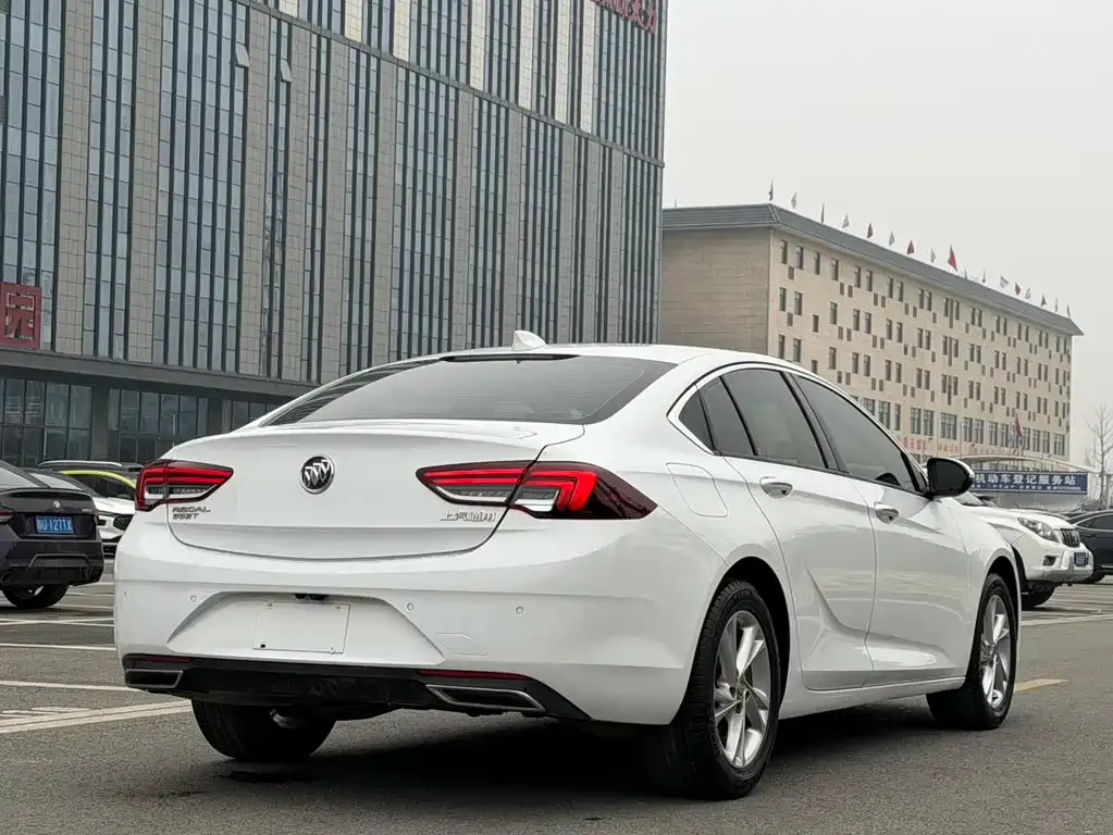 Buick Regal 2022 из CN, фото 4