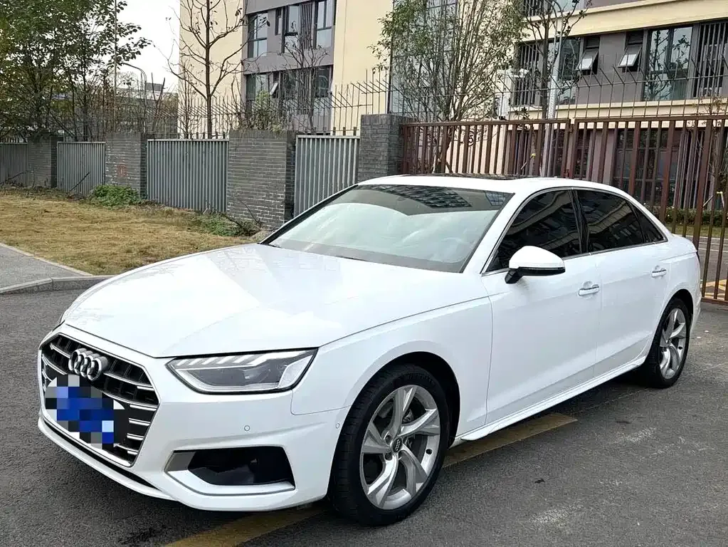 Audi A4L 2021 из CN, фото 1