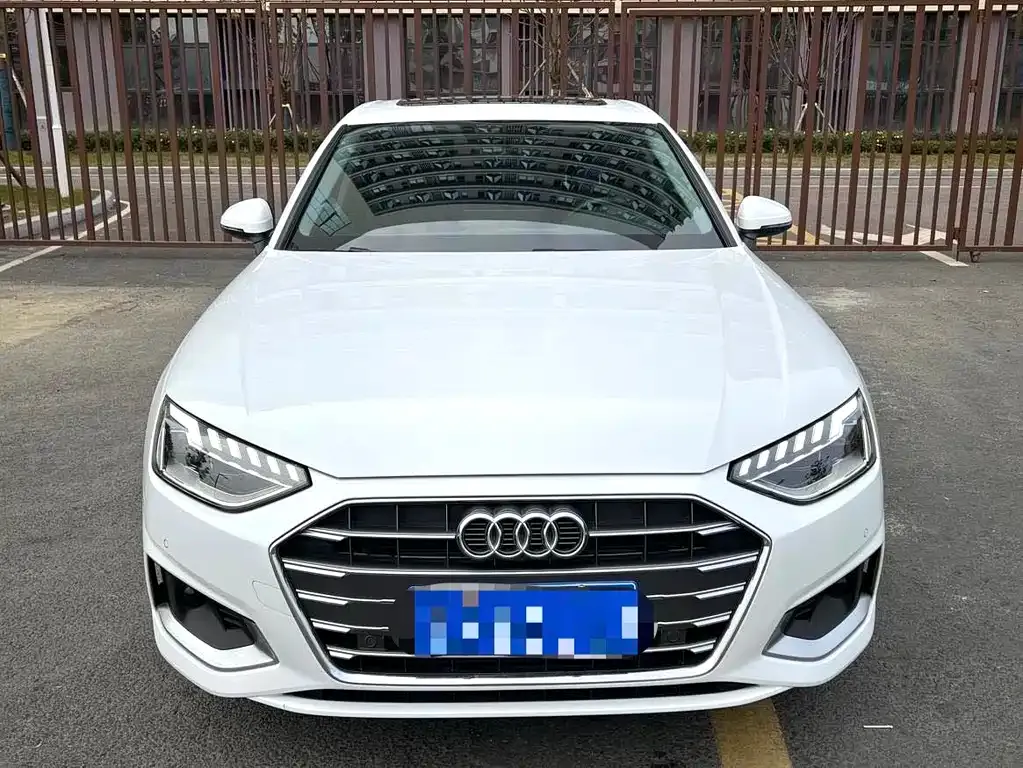 Audi A4L 2021 из CN, фото 7
