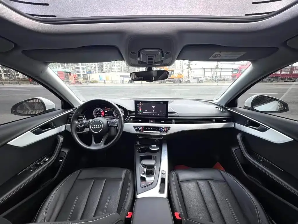 Audi A4L 2021 из CN, фото 5