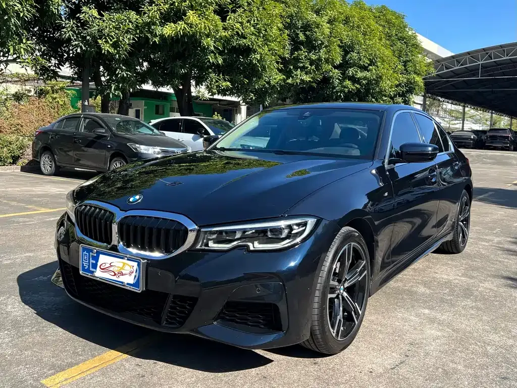 BMW 3 Series 2022 из CN, фото 1