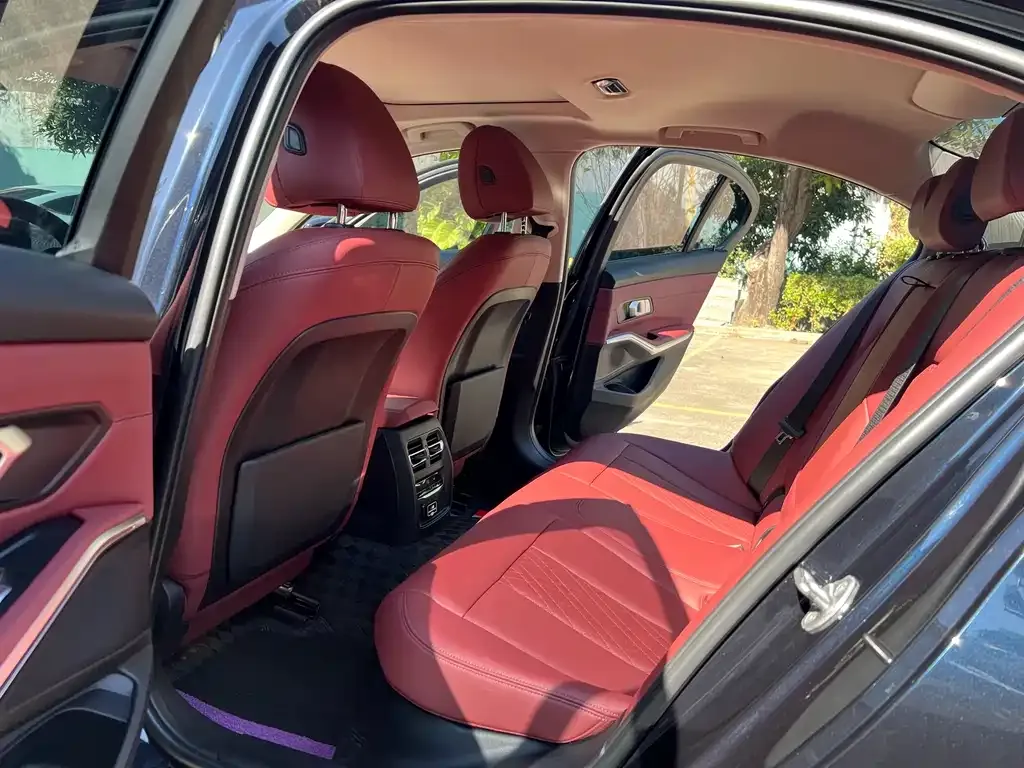 BMW 3 Series 2022 из CN, фото 9