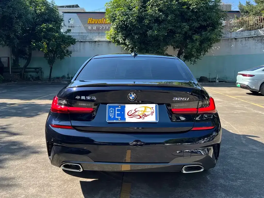 BMW 3 Series 2022 из CN, фото 3