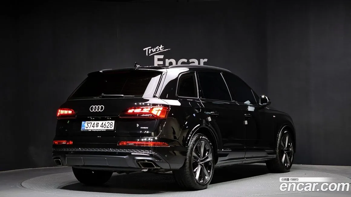 Audi Q7 2025 из KR, фото 6