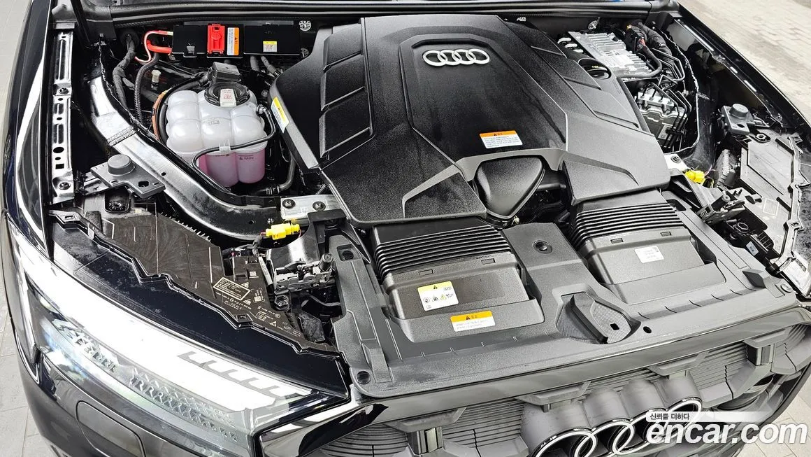 Audi Q7 2025 из KR, фото 10