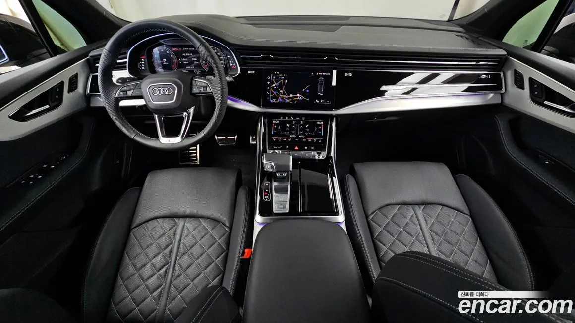 Audi Q7 2025 из KR, фото 5