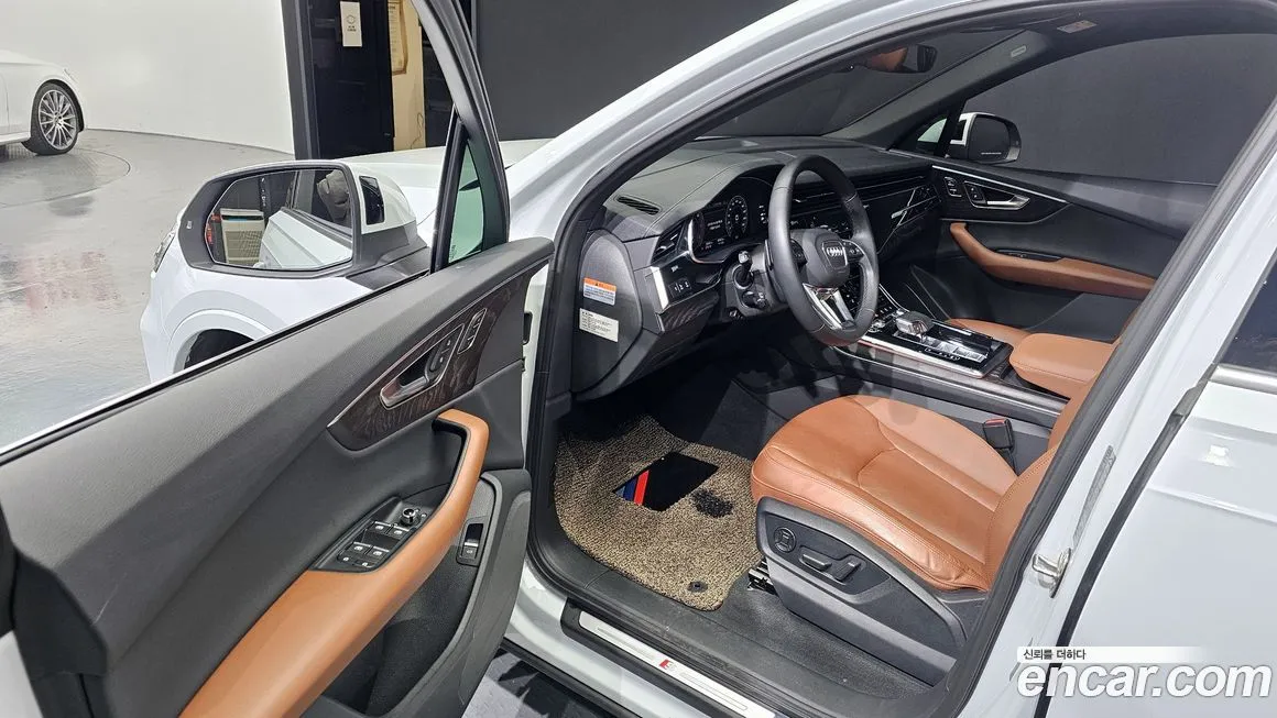 Audi Q7 2023 из KR, фото 9