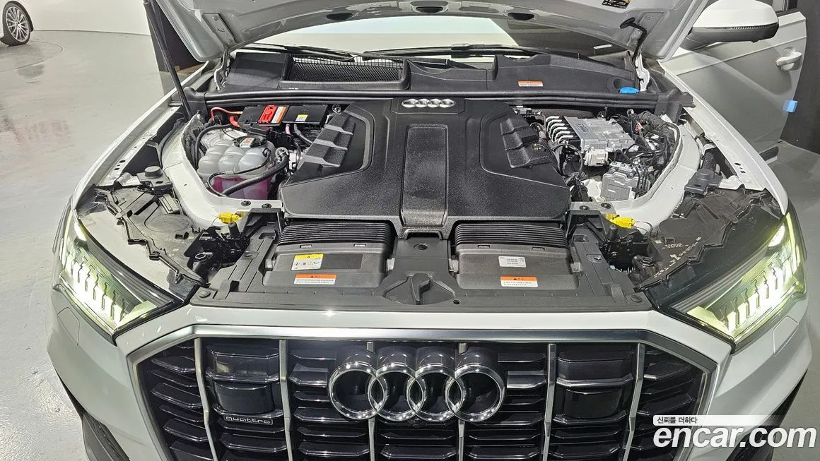 Audi Q7 2023 из KR, фото 10