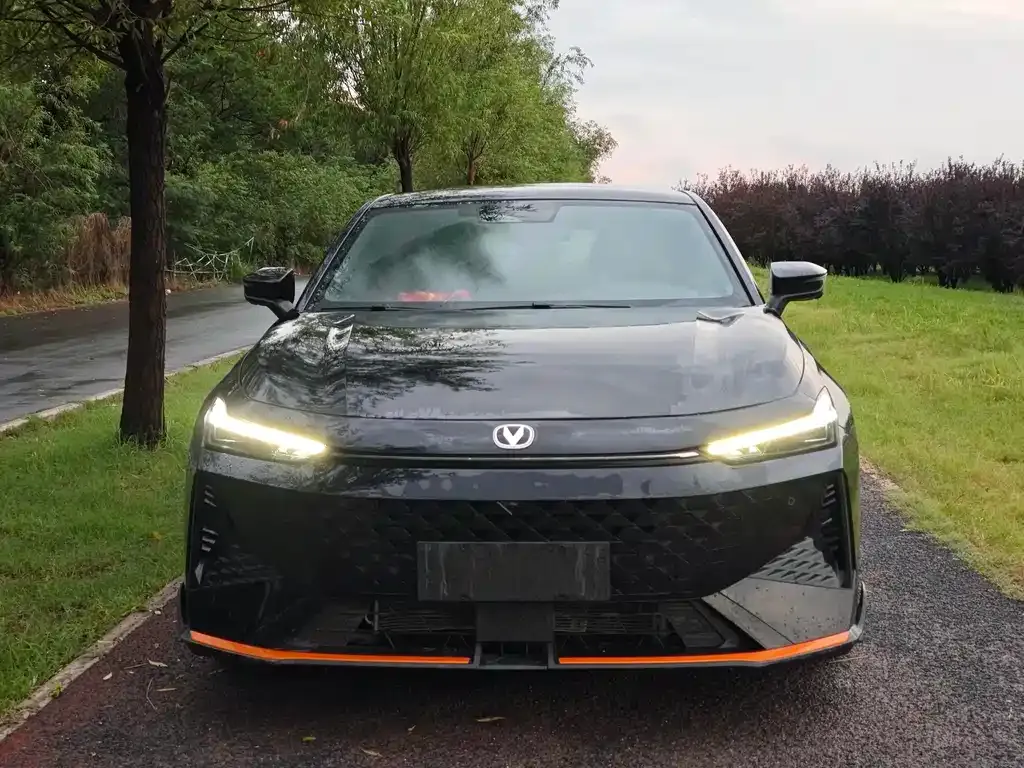 Changan UNI-V 2024 из CN, фото 2