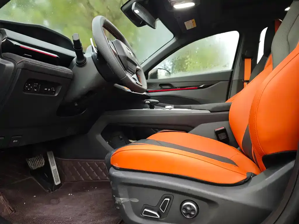 Changan UNI-V 2024 из CN, фото 4