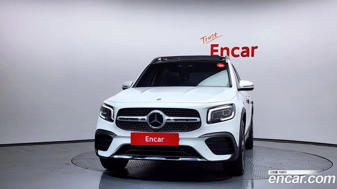 Mercedes-Benz GLB-Class — фото 10