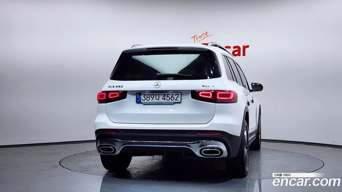 Mercedes-Benz GLB-Class — фото 4