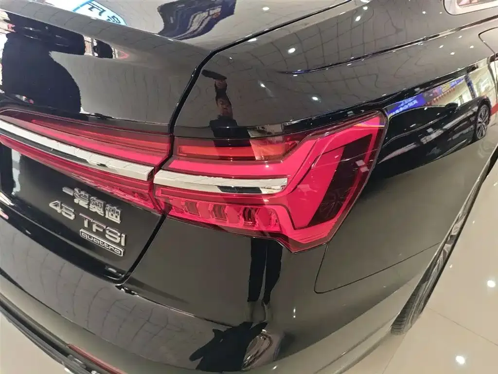 Audi A6L 2021 из CN, фото 8