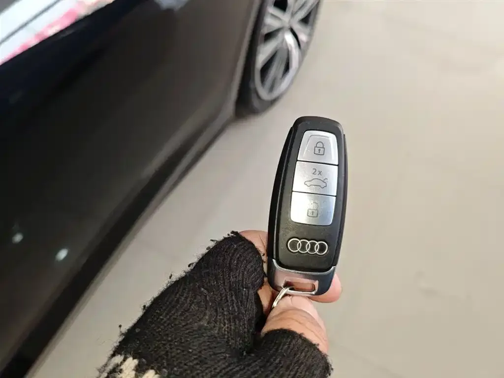 Audi A6L 2021 из CN, фото 7