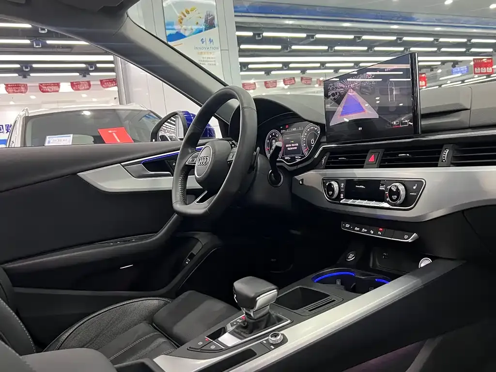 Audi A4L 2021 из CN, фото 5