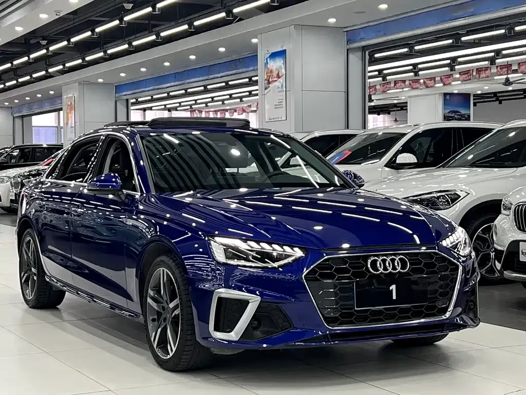 Audi A4L 2021 из CN, фото 4