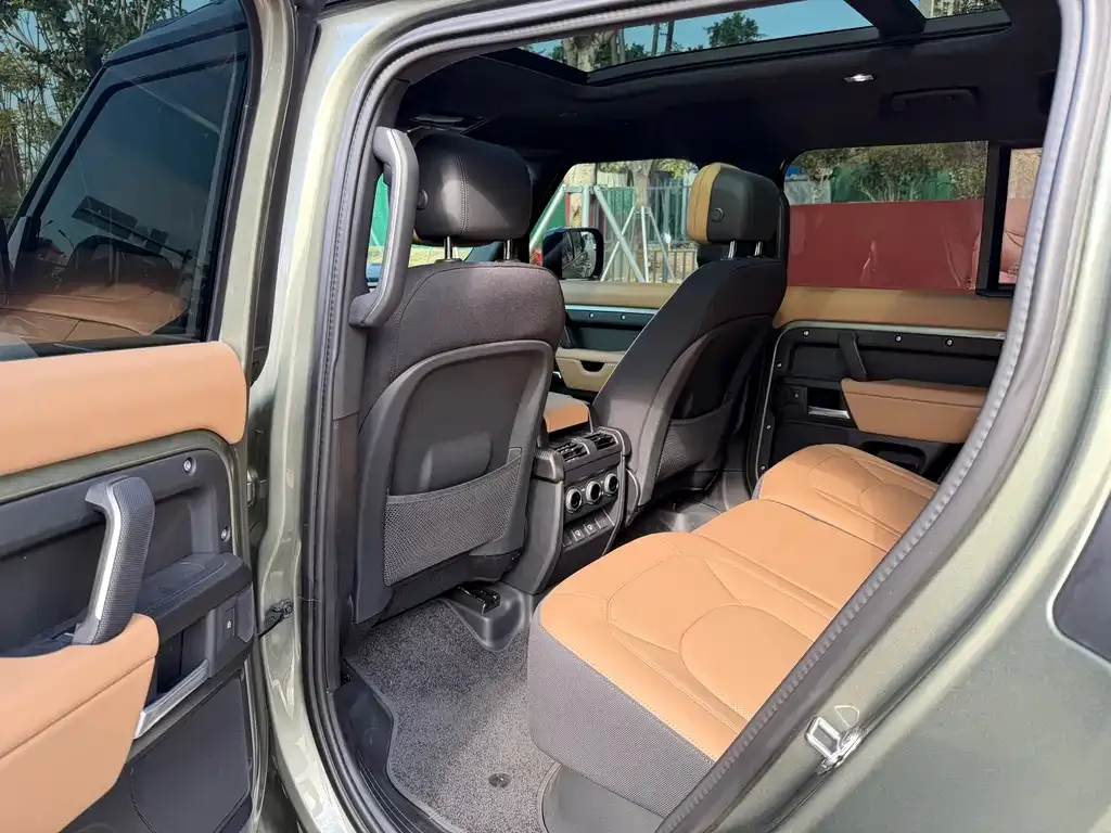 Land Rover Defender 2025 из CN, фото 7
