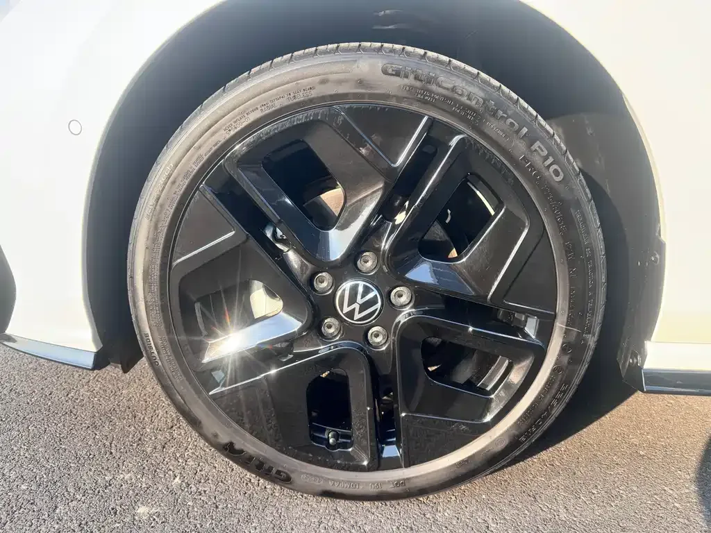 Volkswagen Golf 2025 из CN, фото 10