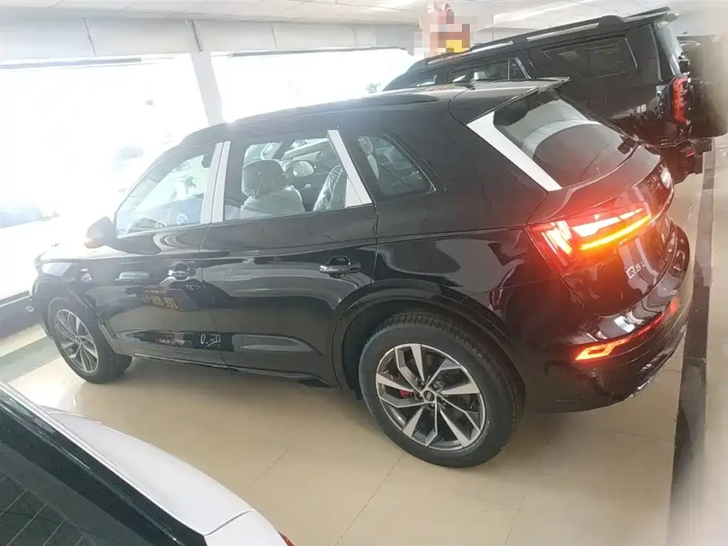 Audi Q5L 2025 из CN, фото 4