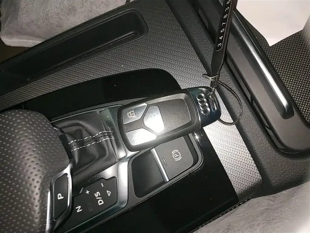 Audi Q5L 2025 из CN, фото 10