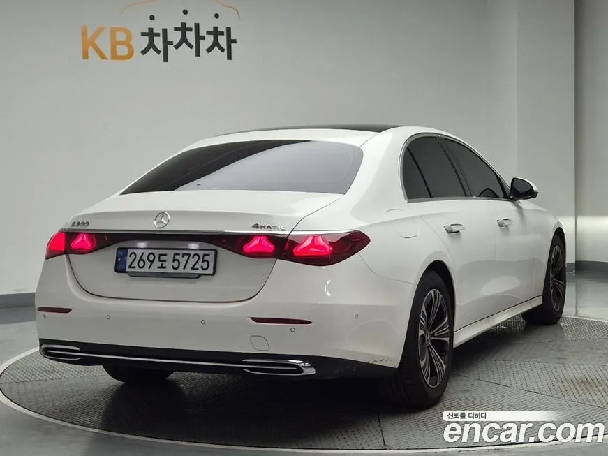 Mercedes-Benz E-Class 2024 из KR, фото 4