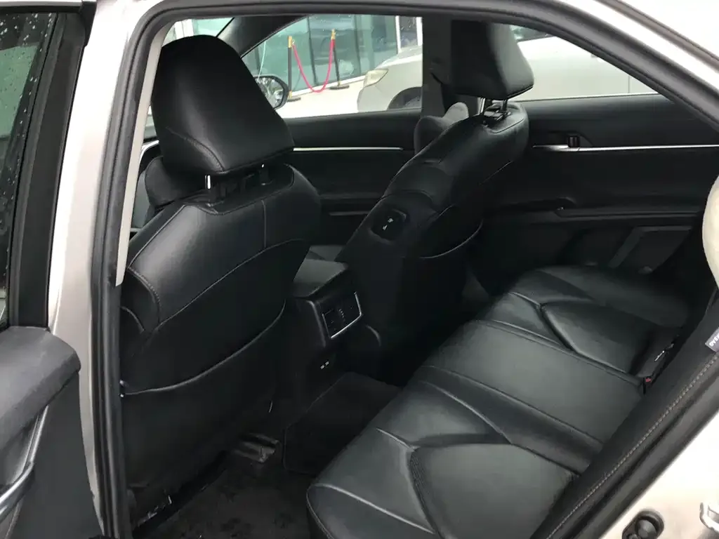 Toyota Camry 2023 из CN, фото 5